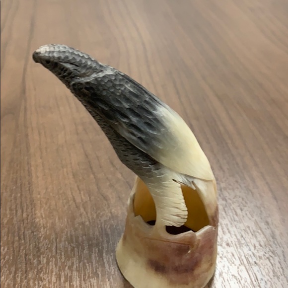 Hand carved eagle Traditional Kyrgyzstan artisan - Picture 6 of 7